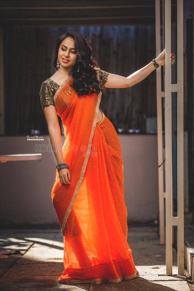 Actress Pallavi Dora Sexy Saree Photos 07