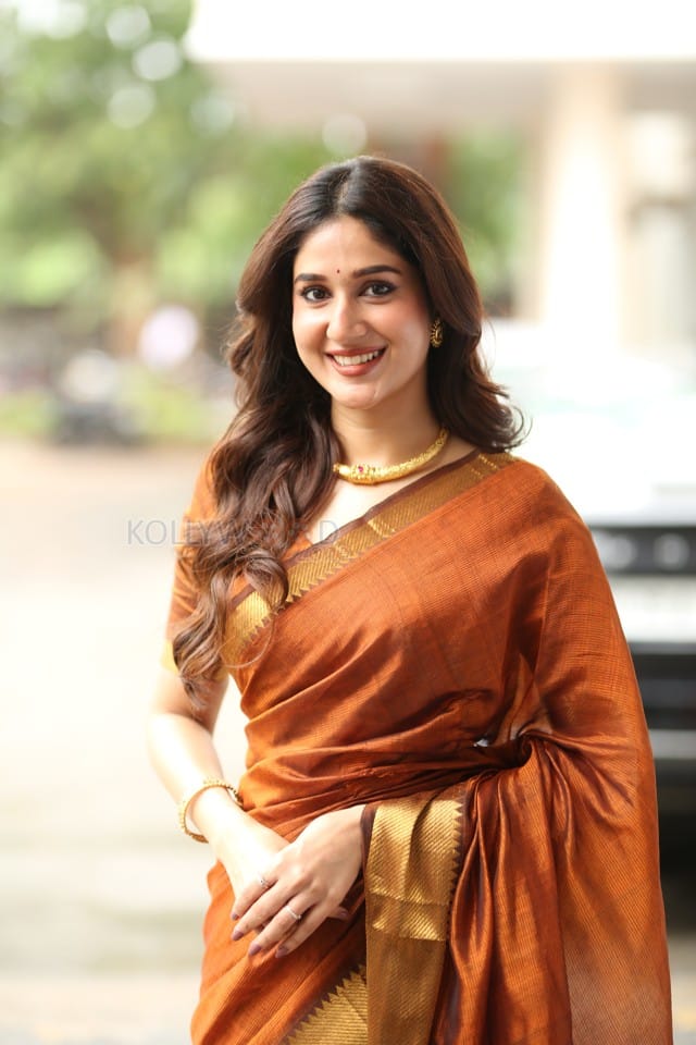 Actress Rabiya Khatoon at Meghalu Cheppina Prema Katha Trailer Launch Pictures 07