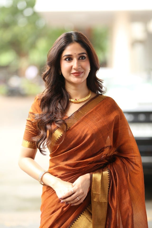 Actress Rabiya Khatoon at Meghalu Cheppina Prema Katha Trailer Launch Pictures 08