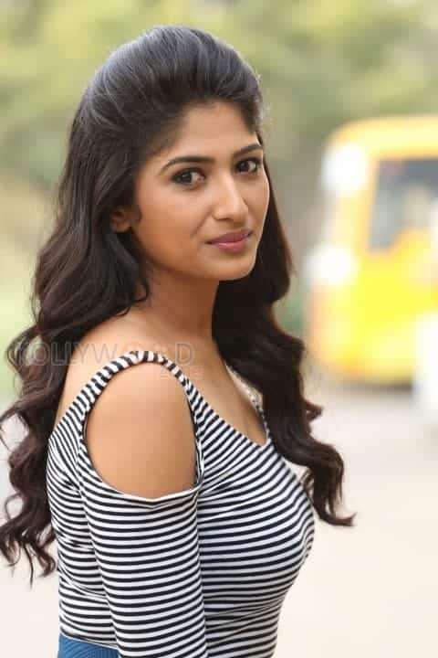 Actress Roshini Prakash New Pictures 10