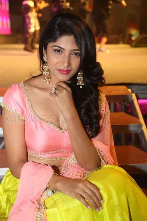 Actress Roshini Prakash Photos 16