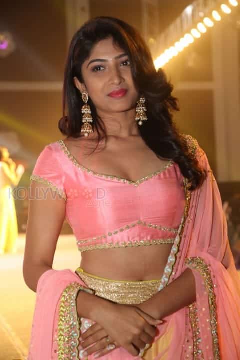 Actress Roshini Prakash Photos 38
