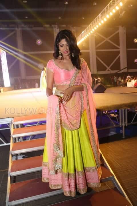 Actress Roshini Prakash Photos 39