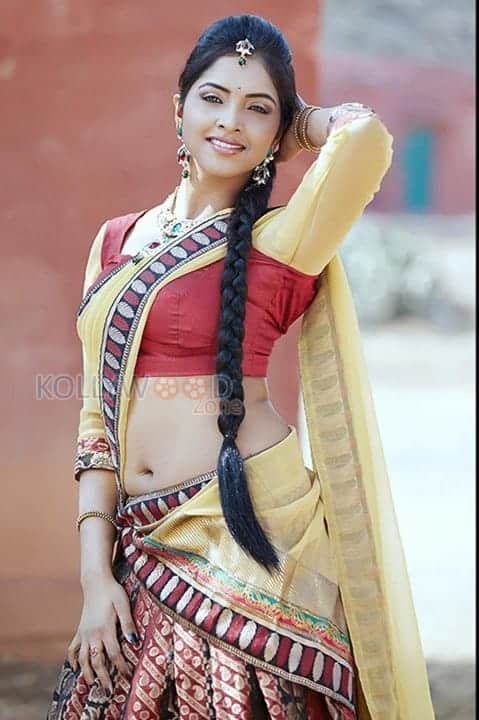 Actress Sanchita Padukone Sexy Pictures 02