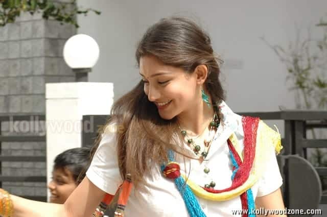 Actress Tanvi Vyas Pictures 08
