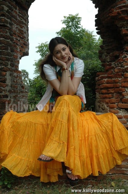 Actress Tanvi Vyas Pictures 09