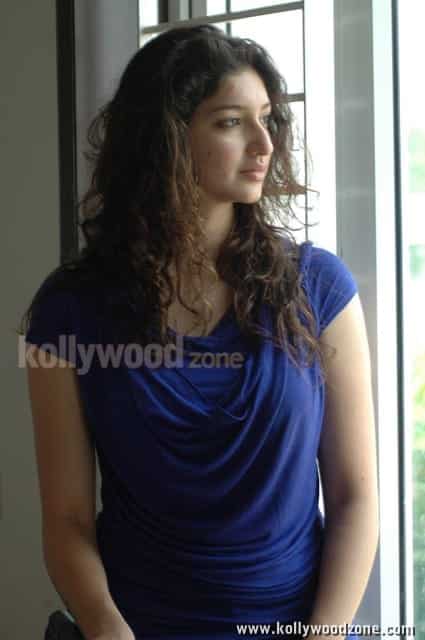 Actress Tanvi Vyas Pictures 13