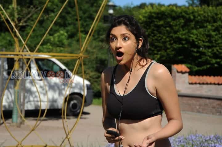 Actress Tanvi Vyas Sexy Jogging Pictures 13