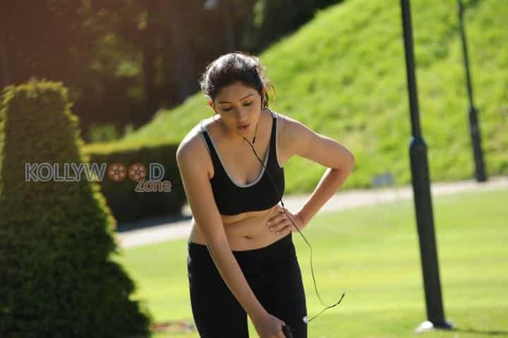 Actress Tanvi Vyas Sexy Jogging Pictures 15