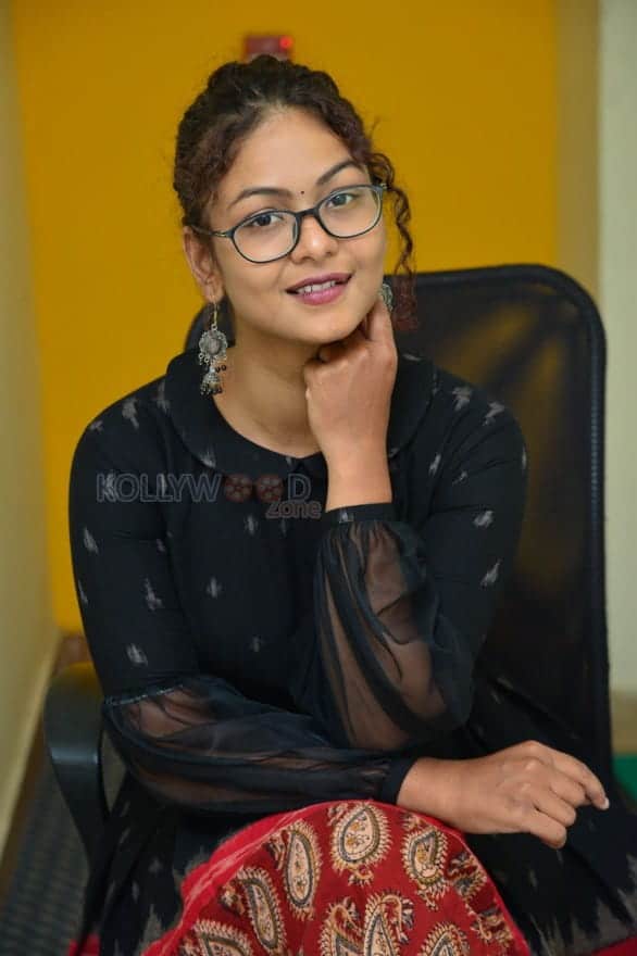 Aditi Miyakal At Big Fm Photos 13