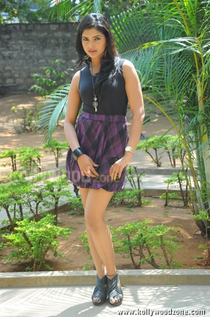 Cute Sexy Actress Sanchita Padukone Pictures 44