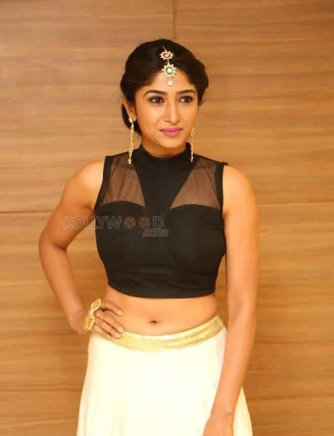 Saptagiri Express Heroine Roshini Prakash Pictures 11