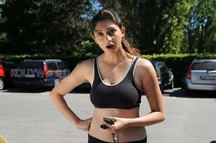 Sexy Tanvi Vyas Pictures 04