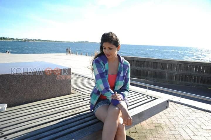 Sexy Tanvi Vyas Pictures 08