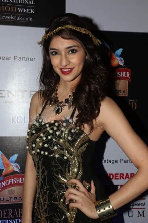 Tanvi Vyas At Kingfisher Ultra Hifw Day 2 Photos 04