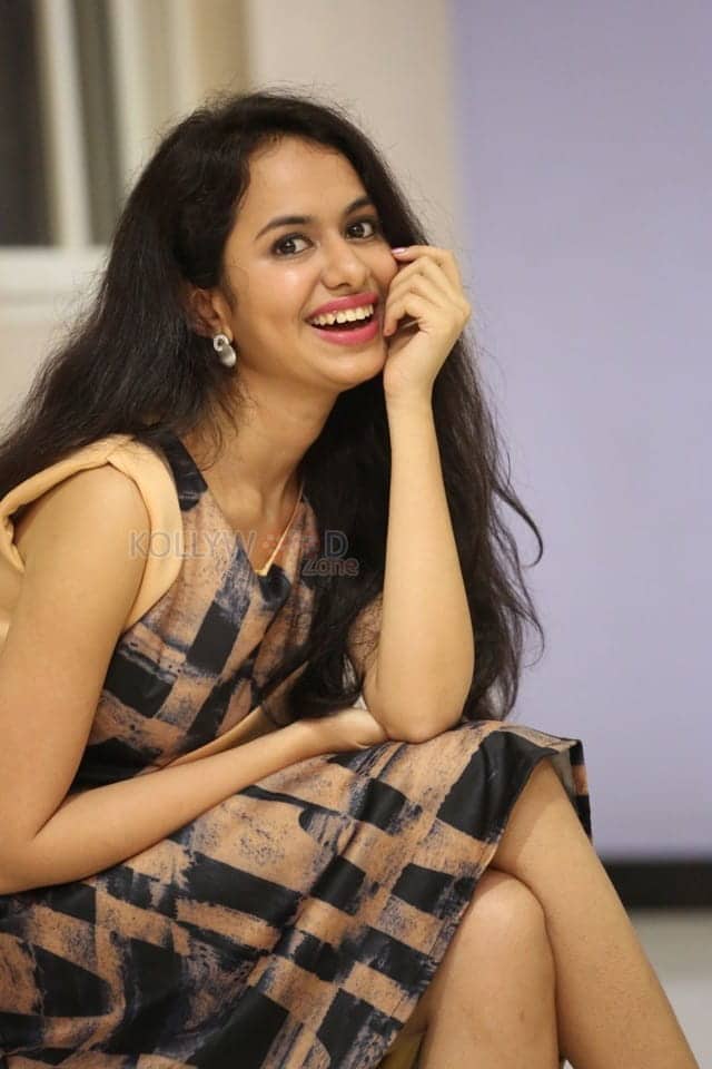 Telugu Actress Pallavi Dora Pictures 23