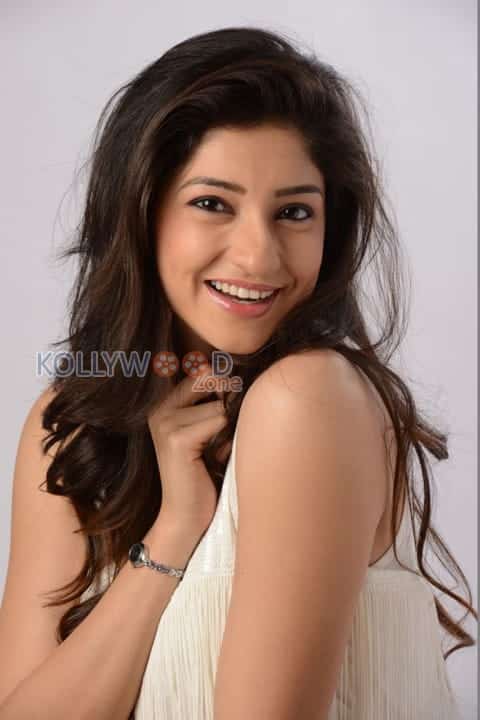 Tollywood Actress Tanvi Vyas Pictures 12