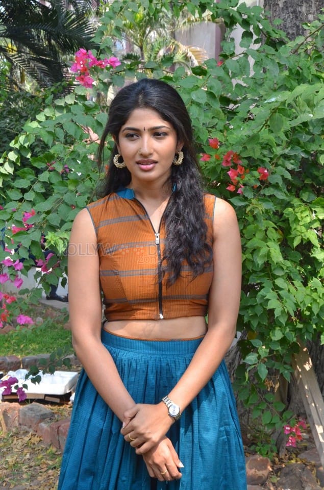 Yemaali Movie Heroine Roshini Prakash Pictures 04