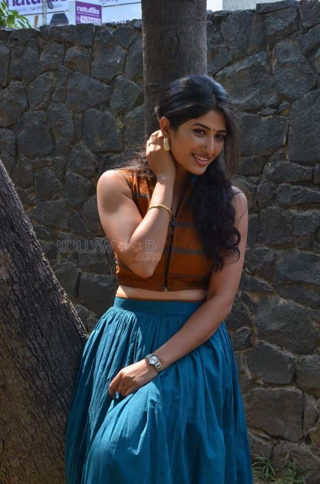 Yemaali Movie Heroine Roshini Prakash Pictures 11