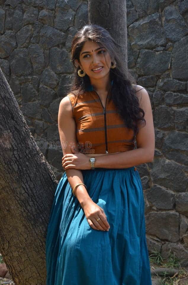 Yemaali Movie Heroine Roshini Prakash Pictures 13