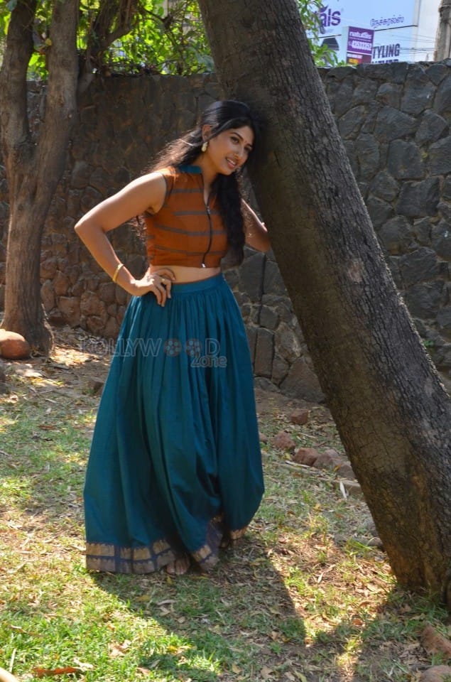 Yemaali Movie Heroine Roshini Prakash Pictures 15