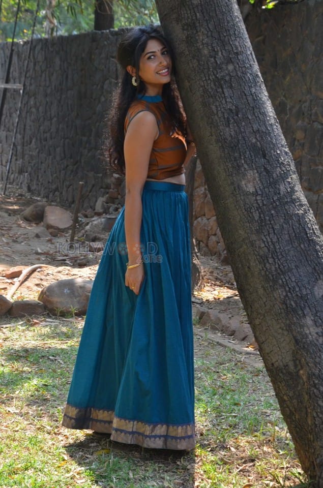 Yemaali Movie Heroine Roshini Prakash Pictures 16