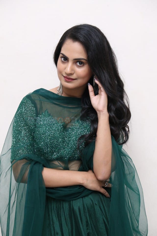 Actress Nilakhi Patra at Beauty Movie Release Press Meet Photos 11