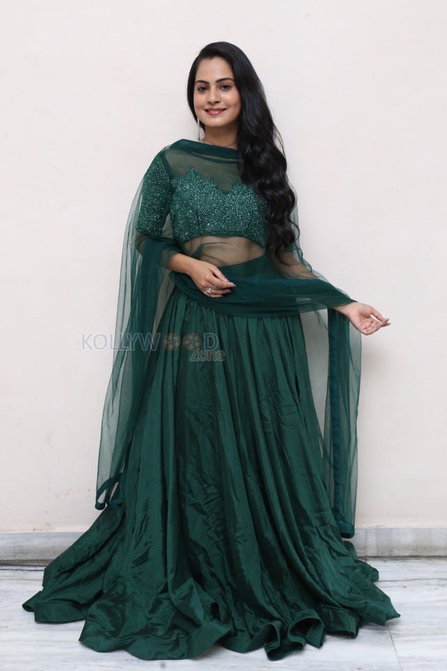 Actress Nilakhi Patra at Beauty Movie Release Press Meet Photos 13
