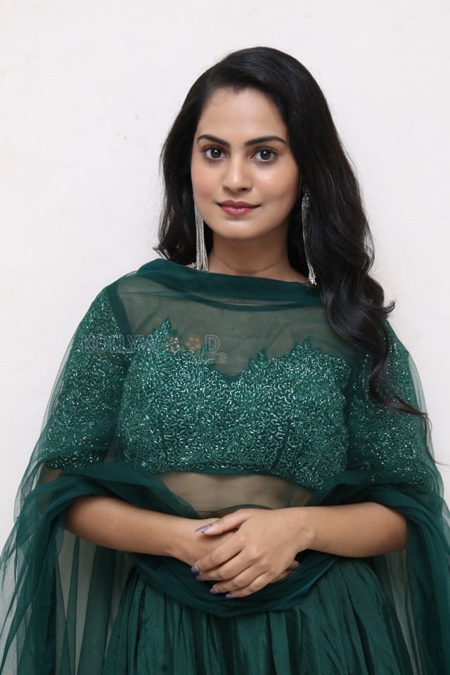Actress Nilakhi Patra at Beauty Movie Release Press Meet Photos 19