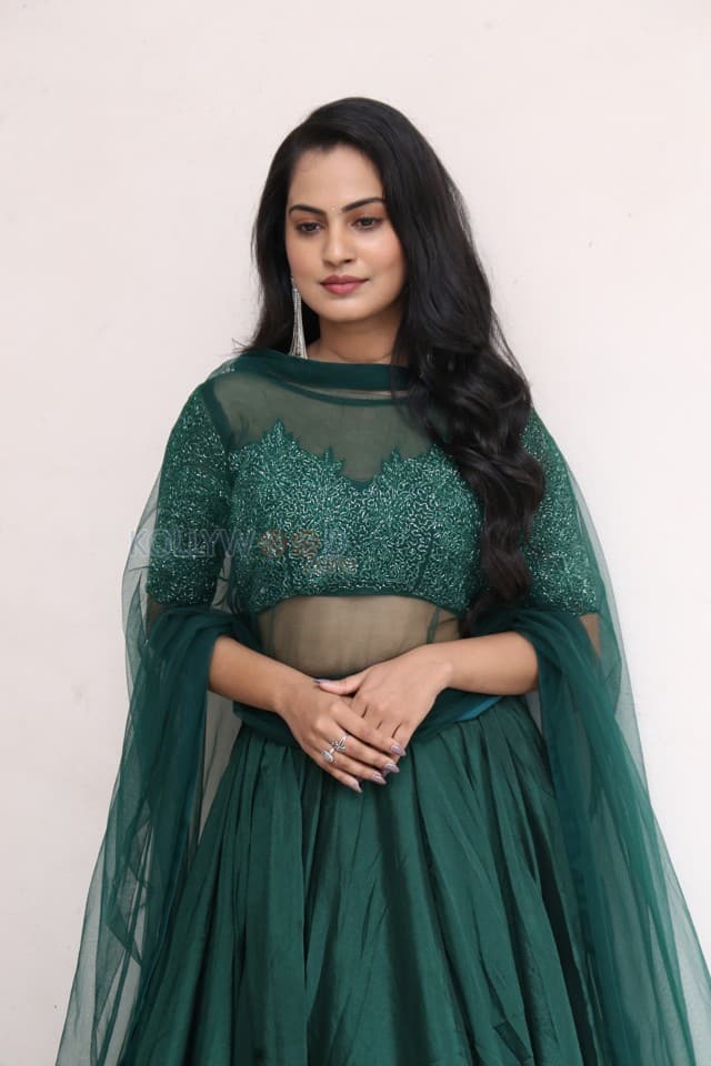 Actress Nilakhi Patra at Beauty Movie Release Press Meet Photos 23
