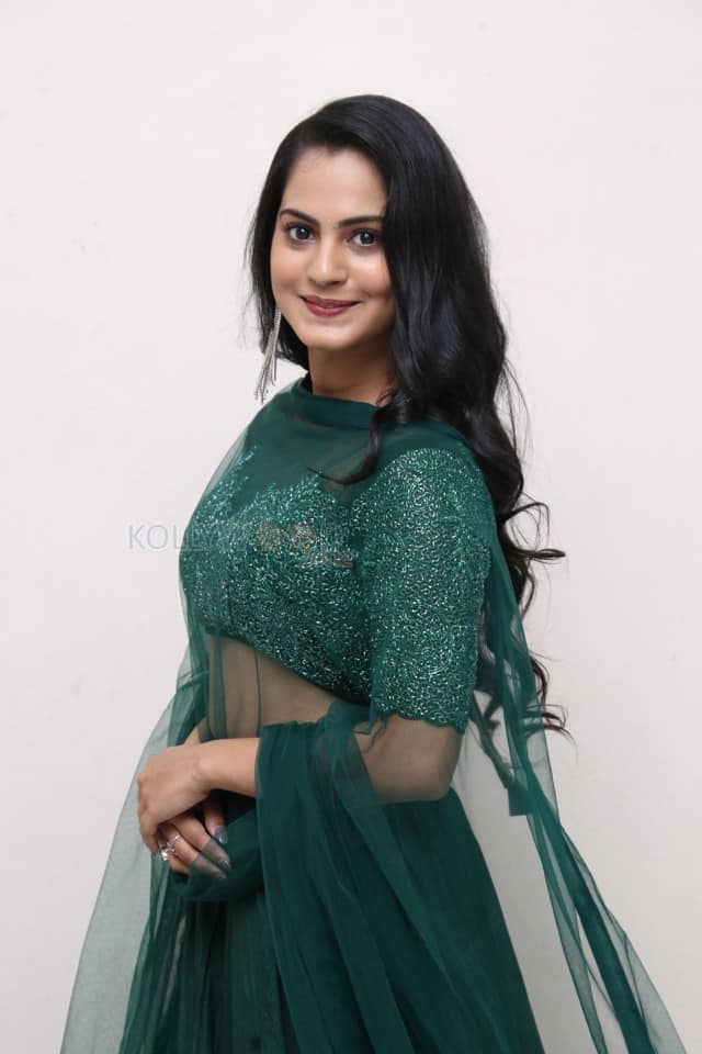 Actress Nilakhi Patra at Beauty Movie Release Press Meet Photos 26