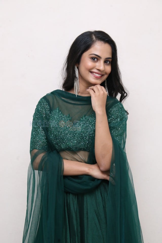 Actress Nilakhi Patra at Beauty Movie Release Press Meet Photos 28