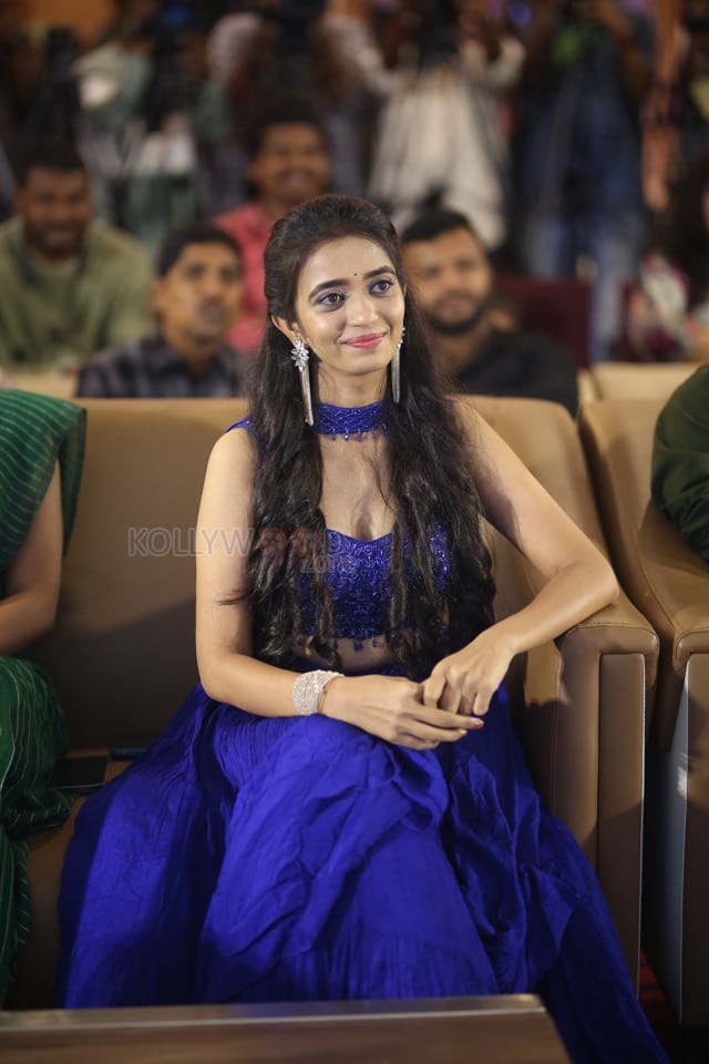 Actress Trupti Ravindra at Bhadrakaali Pre Release Event Photos 15