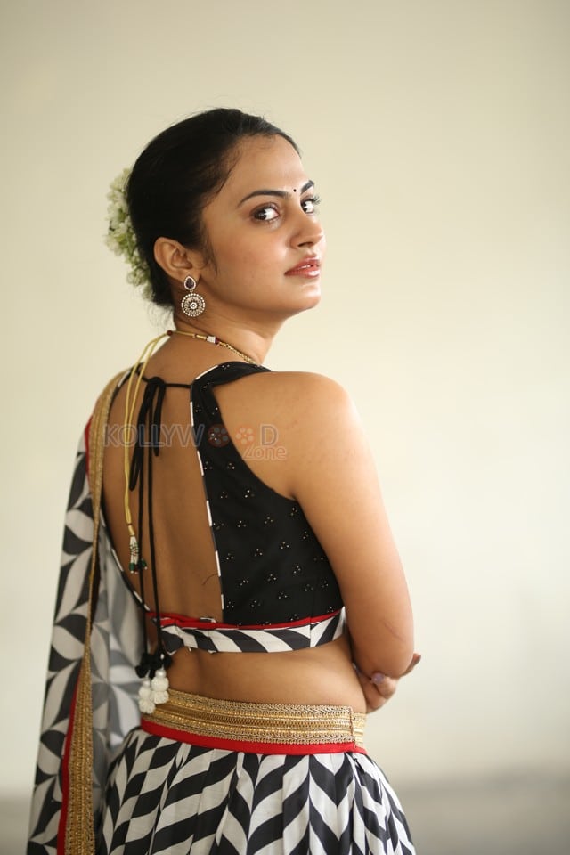 Beauty Movie Heroine Nilakhi Patra Sexy Photos 07