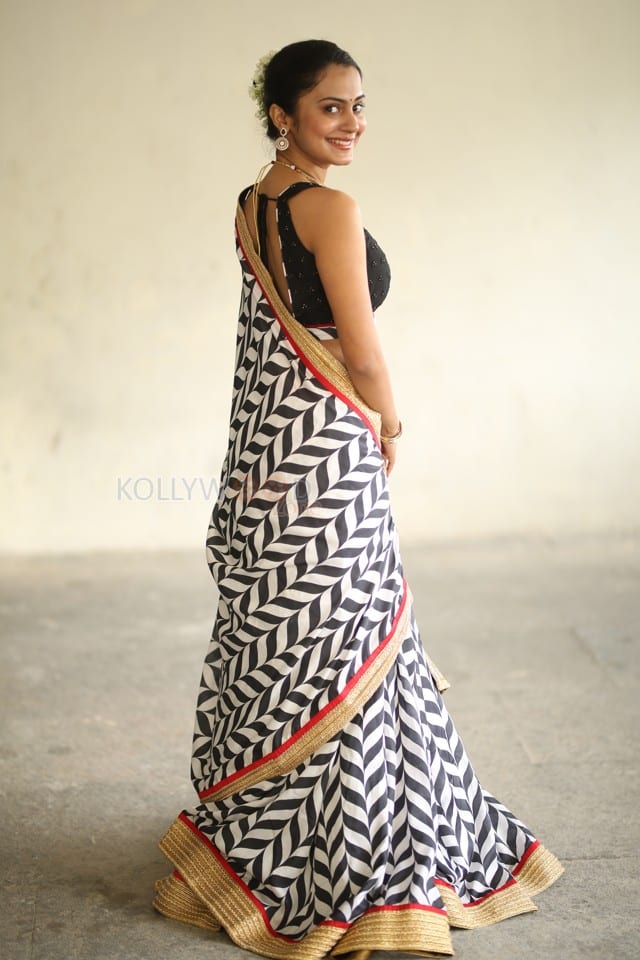 Beauty Movie Heroine Nilakhi Patra Sexy Photos 37
