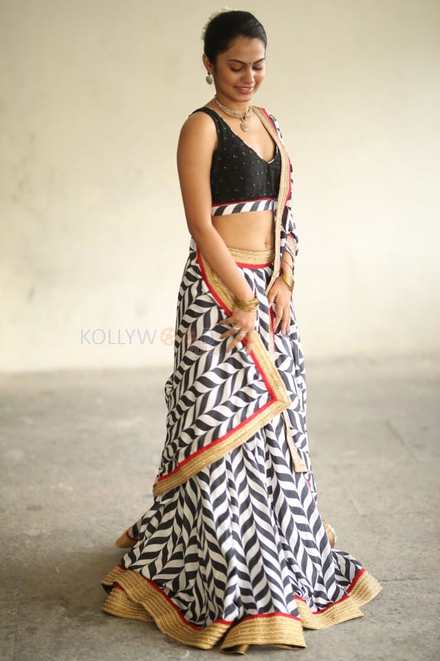 Beauty Movie Heroine Nilakhi Patra Sexy Photos 38