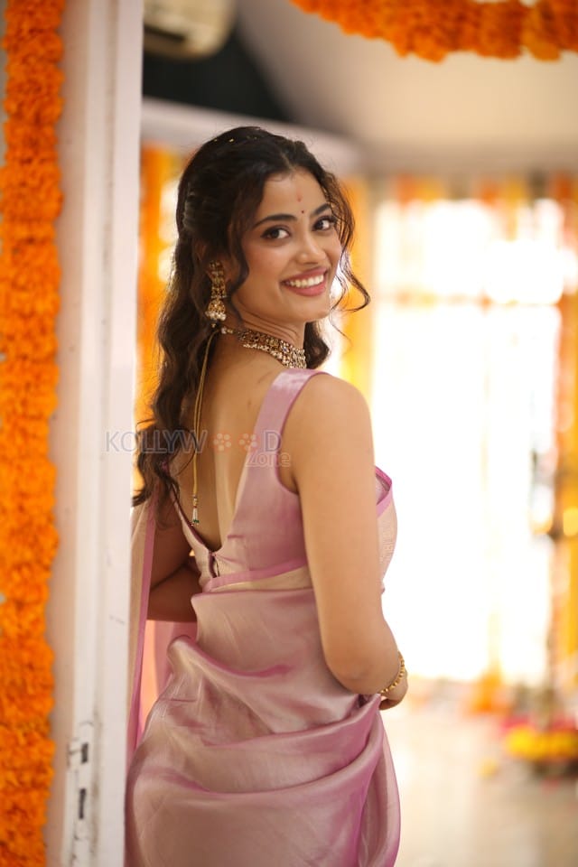 Actress Ira Dayanand at Sreeyas Chitra and Purna Naidu Production New Movie Launch Photos 05