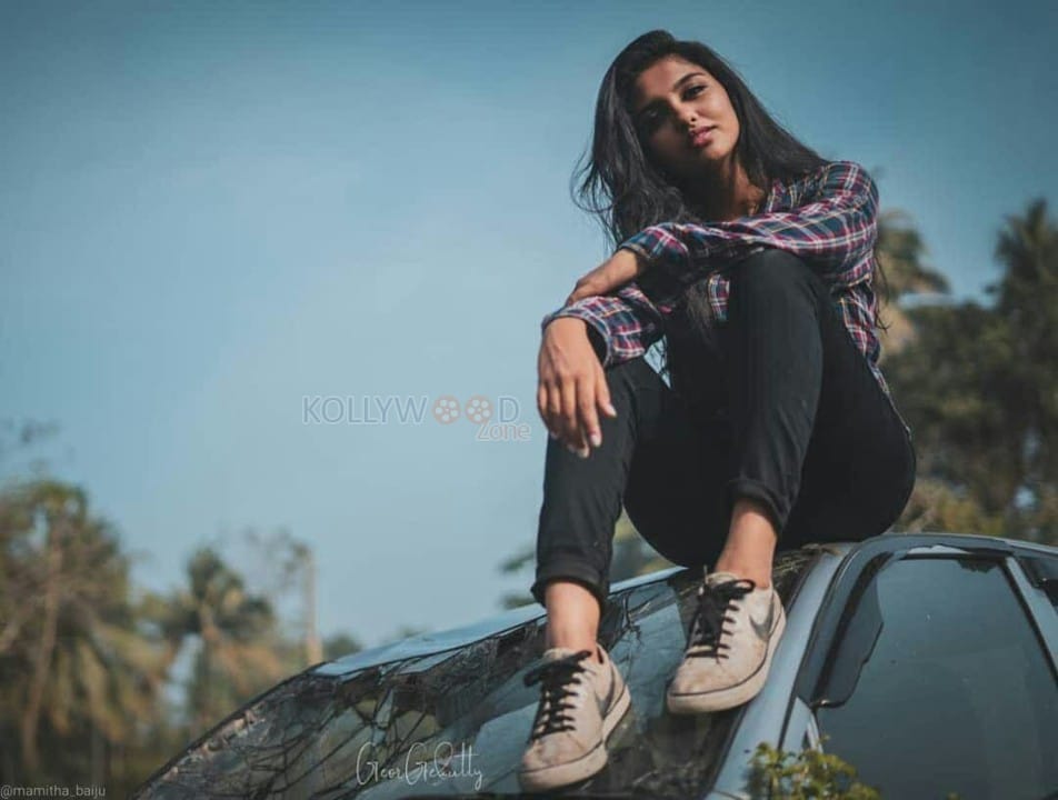 Beautiful Malayalam Actress Mamitha Baiju Pictures 16