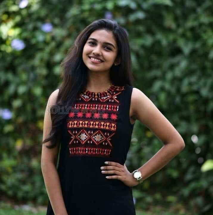 Beautiful Malayalam Actress Mamitha Baiju Pictures 17