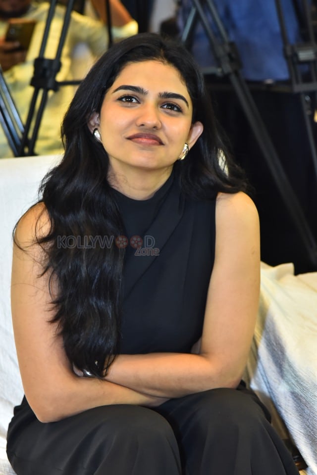 Heroine Mamitha Baiju at Dude Movie Blockbuster Meet Pictures 03