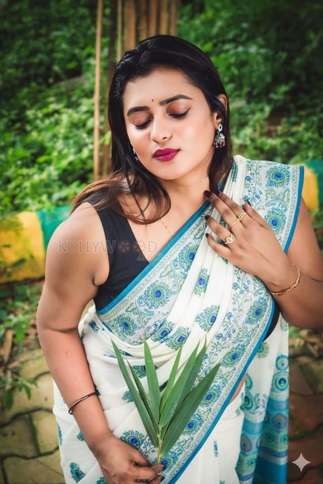 Actress Chaitra Ram Sexy Pictures 02