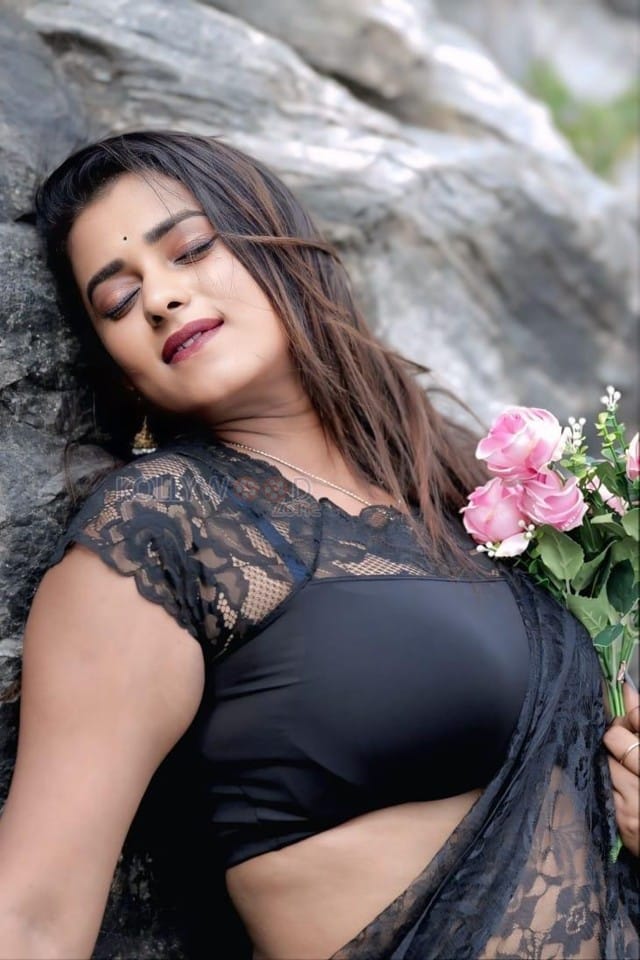 Actress Chaitra Ram Sexy Pictures 21