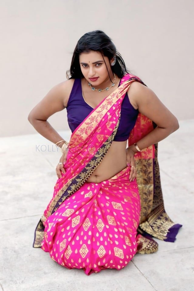 Actress Chaitra Ram Sexy Pictures 28