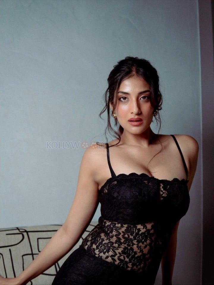 Actress Miloni Jhonsa in a Black Lace Full Length Bodycon Dress with Spaghetti Strap Photos 03