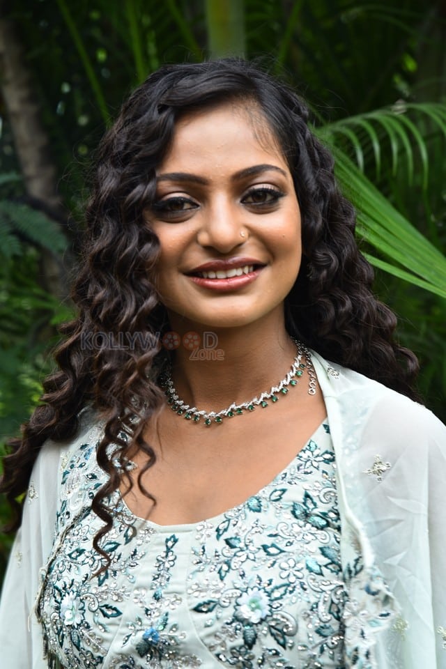 Actress Monalisa Bhosle at Life Movie Opening Photos 17