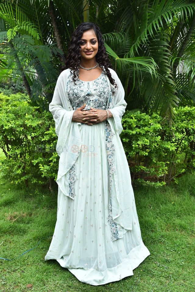 Actress Monalisa Bhosle at Life Movie Opening Photos 19