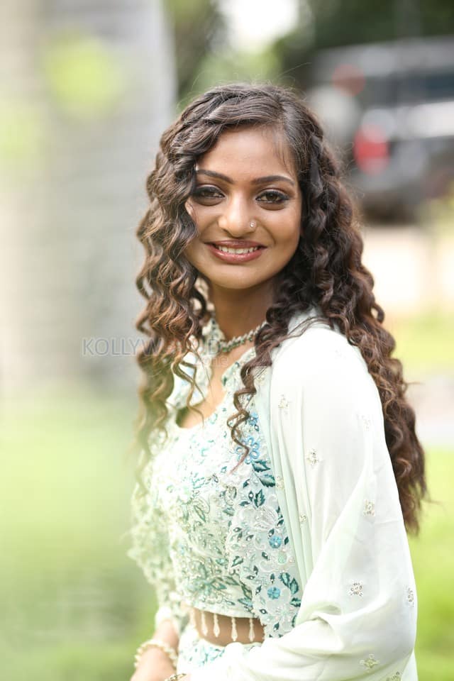 Actress Monalisa Bhosle at Life Movie Opening Photos 35