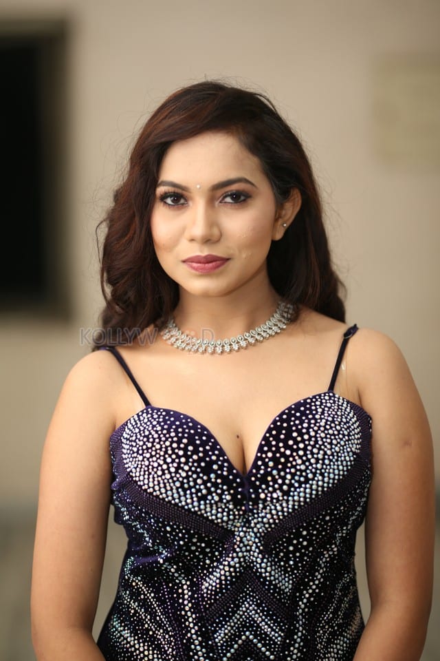 Heroine Kusuma Chandaka at Love Days Movie Press Meet Photos 19