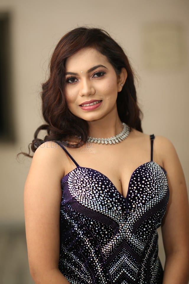 Heroine Kusuma Chandaka at Love Days Movie Press Meet Photos 25