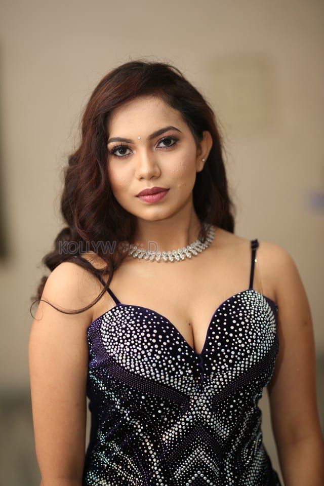 Heroine Kusuma Chandaka at Love Days Movie Press Meet Photos 31